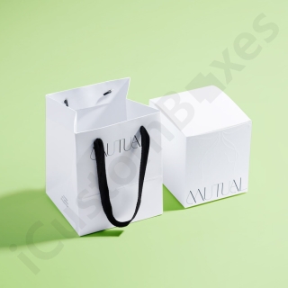 Custom Candle Packaging